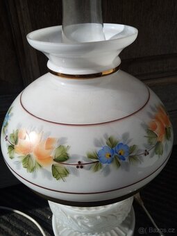 Starožitná petrolejová lampa na elektriku - 2