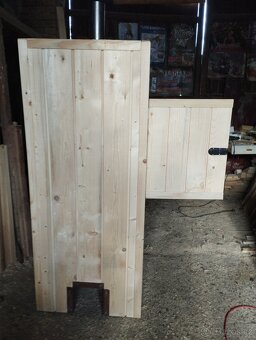 Dřevěná udirna - 2