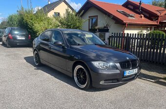BMW e90 330i/ N52 190kw - 2
