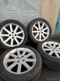 Originál Peugeot 4x108 R17 - 2
