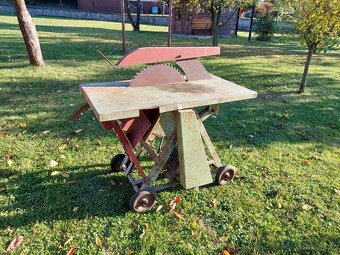 Prodám cirkulárku (cirkulárka) s kolébkou – tovární výroby - 2