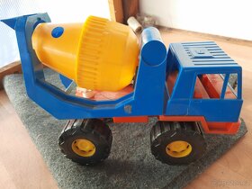 Staré autíčko - 2