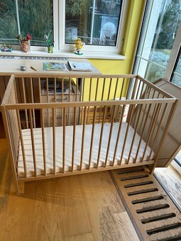 Dětská postýlka dřevěná - 2