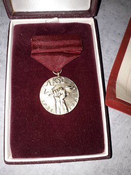 Pamětní medaile k 50.výročí - 2