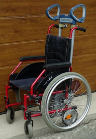 Kolečkový schodolez s invalidním vozíkem - 2