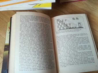 Sci fi knihy, záhady, Souček, Daniken, UFO a podobné - 2