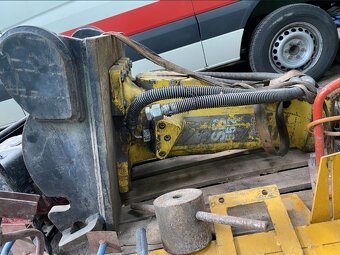 Hydraulicke bouraci kladivo atlas copco sb 552 - 2