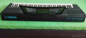 YAMAHA PSR - EW425 - 2