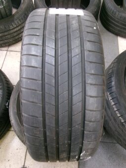 225/40 R18 BRIDGESTONE (5,5mm) č.15735 - 2