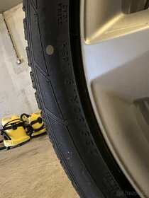 Sada 4 zimních pneu Dunlop 235/50 R19 vč. disků Audi - 2