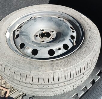 Kola s letními pneu 195/55/R15 - 2