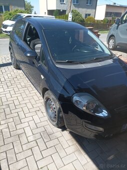 Fiat Punto Evo, 1.4i (benzín) 57kw. Nová STK BEZ KOROZE - 2