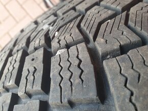 Kusovka BMW X5 235/65R17 - 2