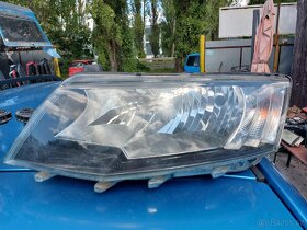 ŠKODA OCTAVIA 3 PŘEDNÍ SVĚTLA - 2