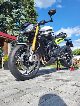 Triumph Street Triple 765 RS Moto2 TM Edition - 2