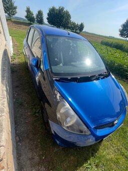 Honda jazz na díly nebo opravu - 2