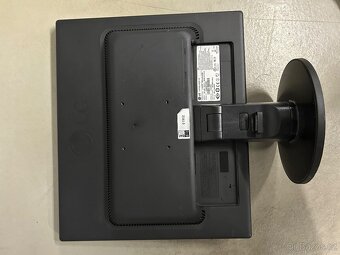 Monitor LG - 2