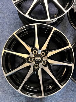 5x100 R17 originál alu Toyota GR86 GT86 / BRZ - 2