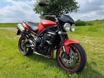 Triumph Street Triple 675 R 78KW - 25 tis. KM, ČR, r. 2010 - 2