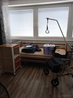 Prodám zdravotní postel + dekubitní matraci - 2
