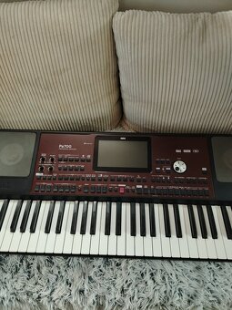 Korg pa 700 - 2