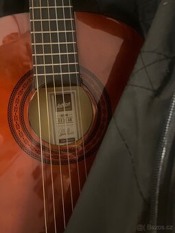 Prodej krásné kytary - 2