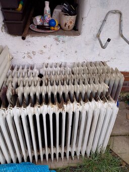 Staré železné a litinové radiátory - 2