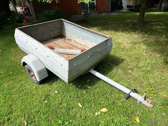 Přívěsný vozík NDR - 2