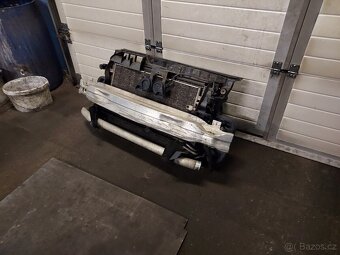 chladičová stěna Audi A6 4F - 2