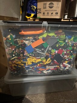 Lego mix (2 velké sady minecraftu) +lego city a taky plánky - 2