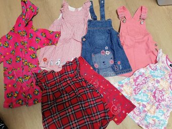 Balík dívčího oblečení vel. 80 - 2