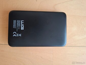 Powerbanka 5 000 mAh + kabel - černá - 2