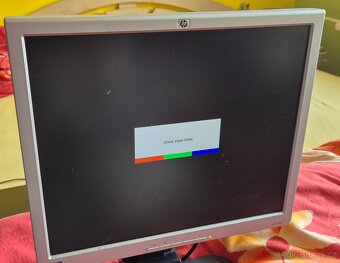 Monitor HP - 17" - 2