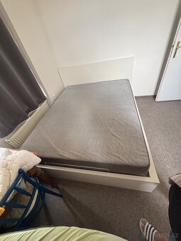 PRODÁM POSTEL 160/200 ULOŽ.PROSTOR IKEA MALM - 2