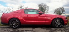 Ford Mustang 5.0 GT - 2