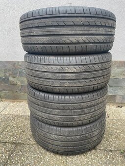 Letní pneu HIFLY HFBOS Challenger 235/40R19 - 2