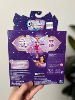 Hatchimals crystal flyer létající panenka od Spin master - 2