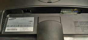 19" LCD Samsung 943NW - sirokouhly - 2