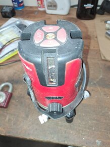 Laser včetně stojanu - 2