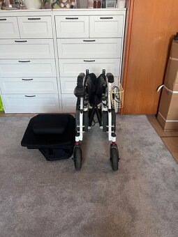 Invalidní elektrický vozík - 2