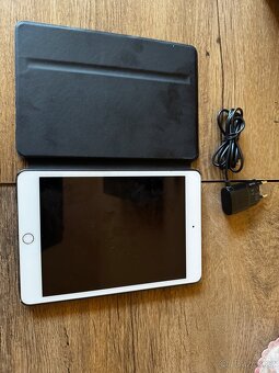 iPad mini 4 64 GB, super stav - 2