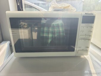 Značková mikrovlnná trouba Miele M 626 EG, se zárukou - 2