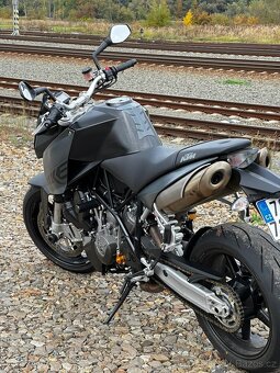 KTM 990 Superduke - 2