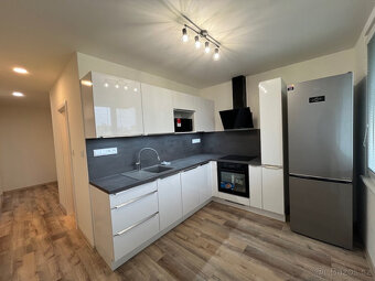 Pronájem bytu 2+1, V. Talicha, České Budějovice 5,  15000 Kč - 2