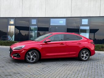 Hyundai i30 fastback 1.5 t-gdi 118 kw / 2022 - 2