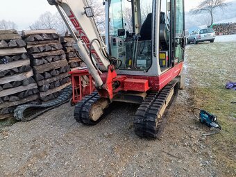 Takeuchi TB235 - 2