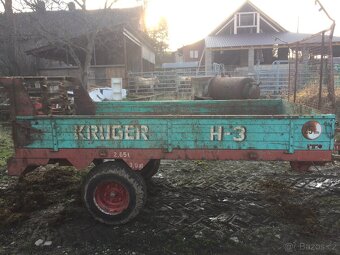 Rozmetadlo chlevské mrvy 3t, vlečka, valník - 2