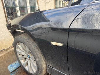 BMW E90/E91 levý přední blatnik blacksaphire - 2