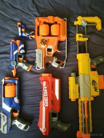Nerf zbraň - 2