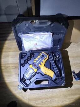 Rázový utahovák velmi silný novy - 2
